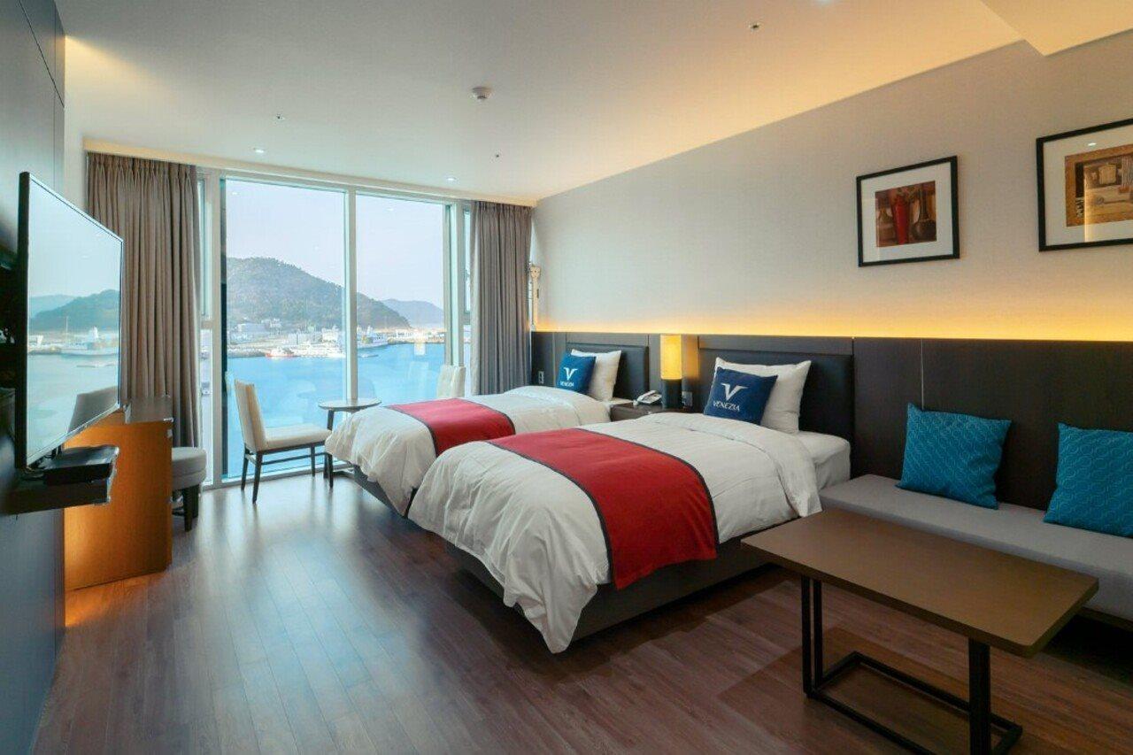 Venezia Hotel And Resort Йосу Екстериор снимка