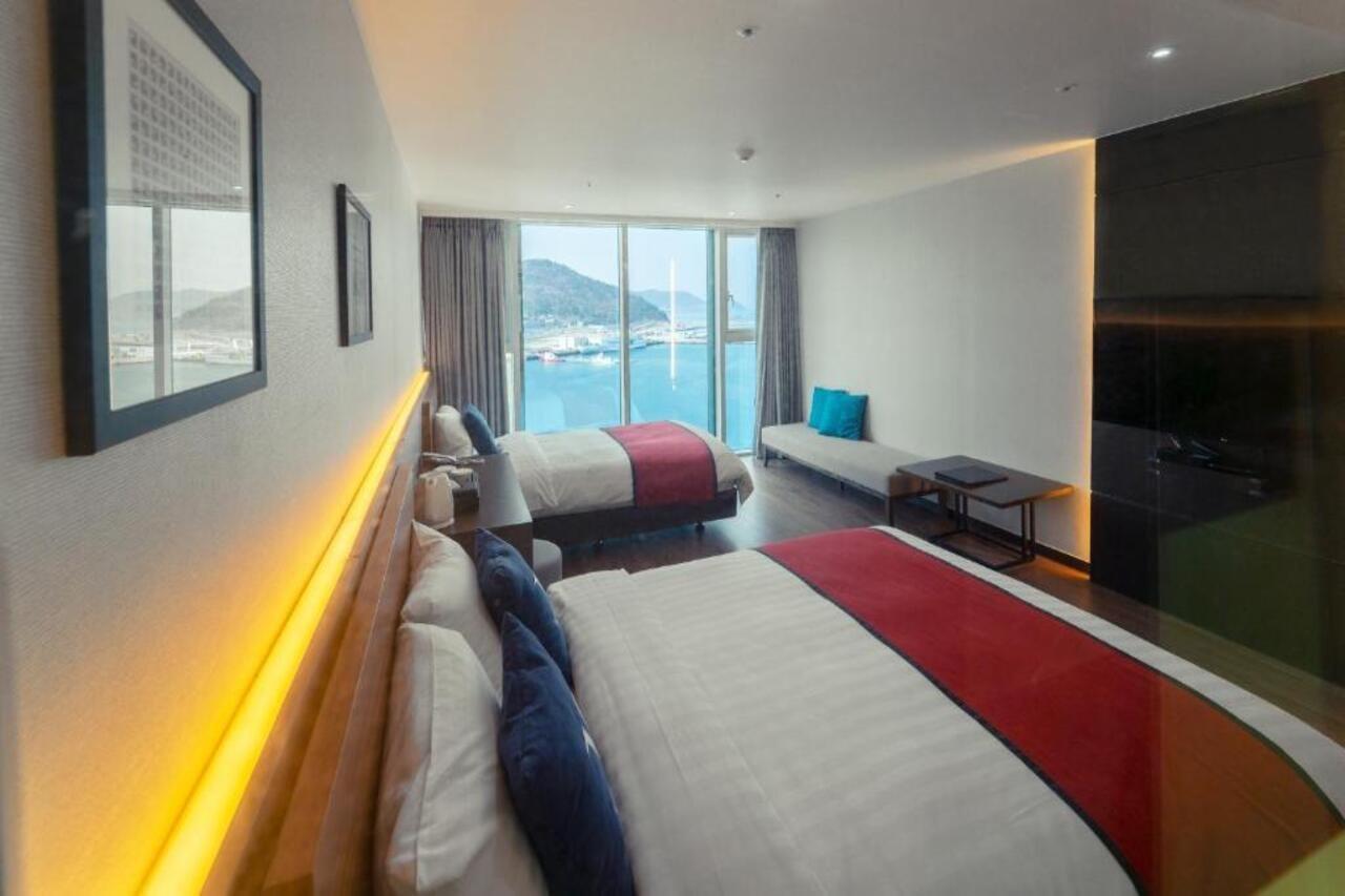 Venezia Hotel And Resort Йосу Екстериор снимка