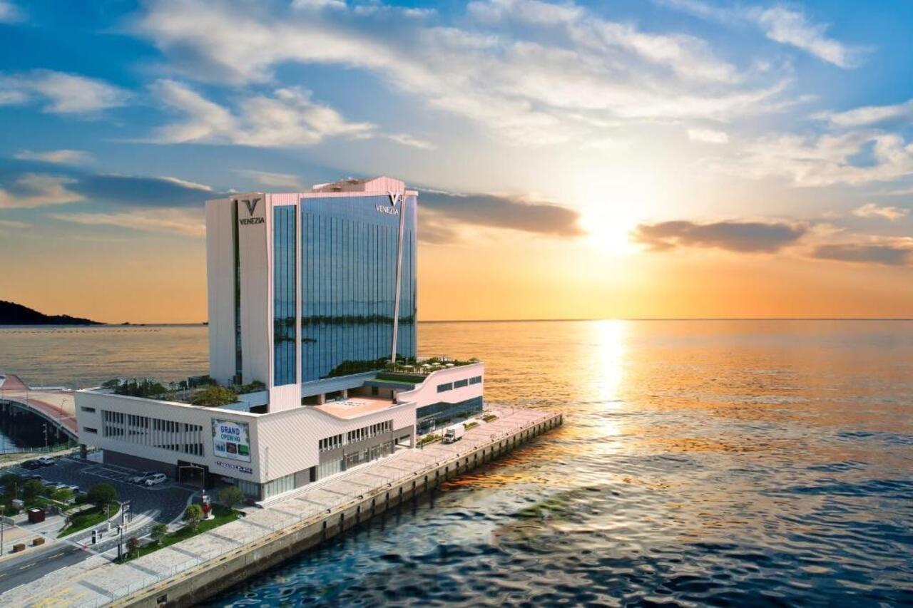 Venezia Hotel And Resort Йосу Екстериор снимка