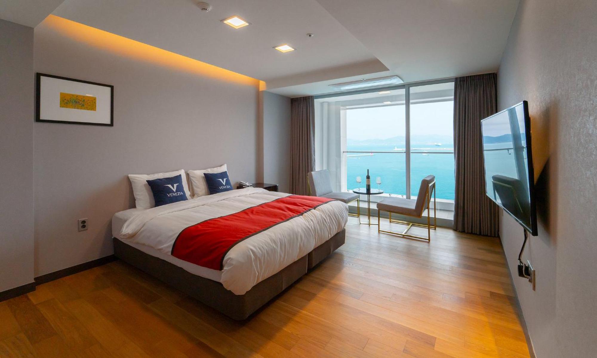 Venezia Hotel And Resort Йосу Екстериор снимка