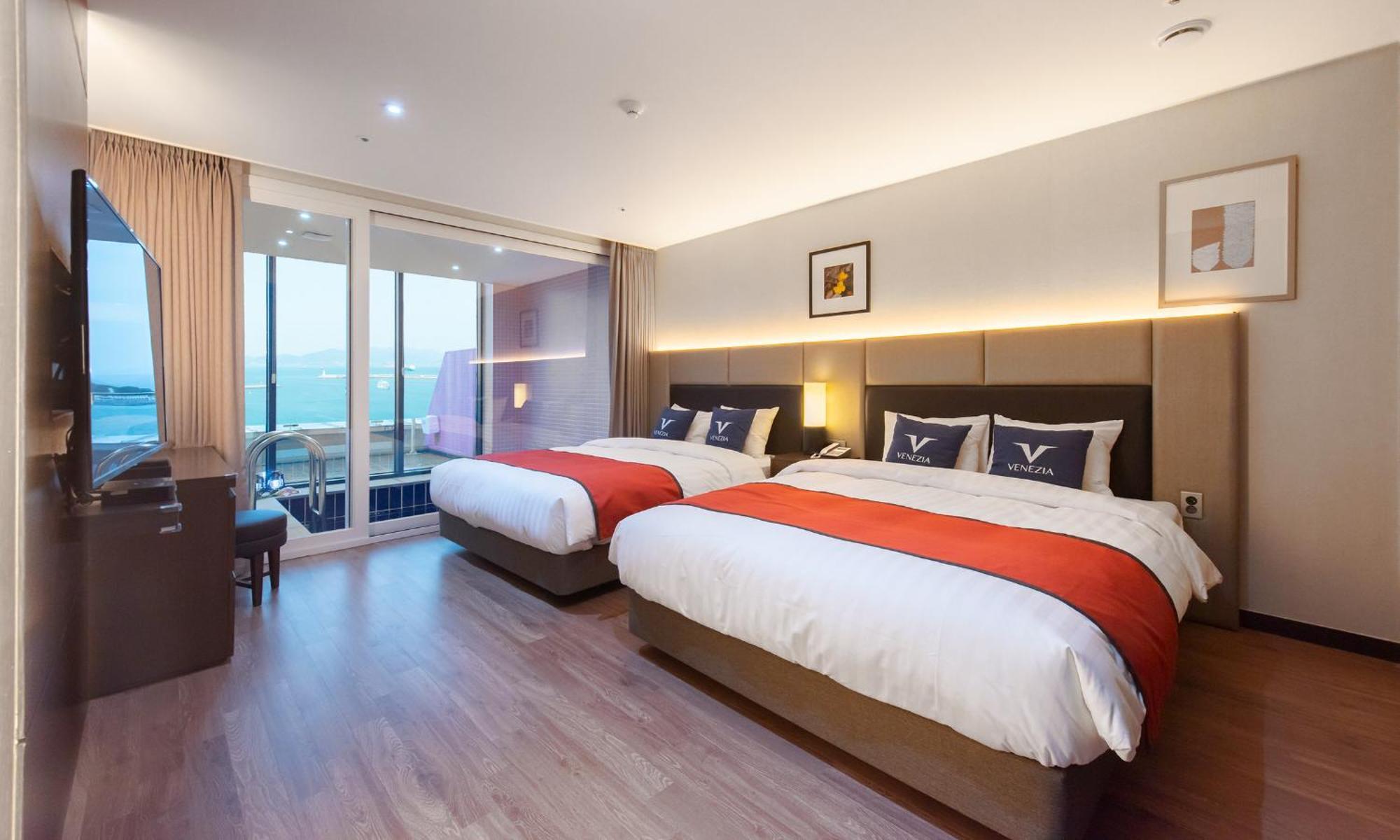 Venezia Hotel And Resort Йосу Екстериор снимка