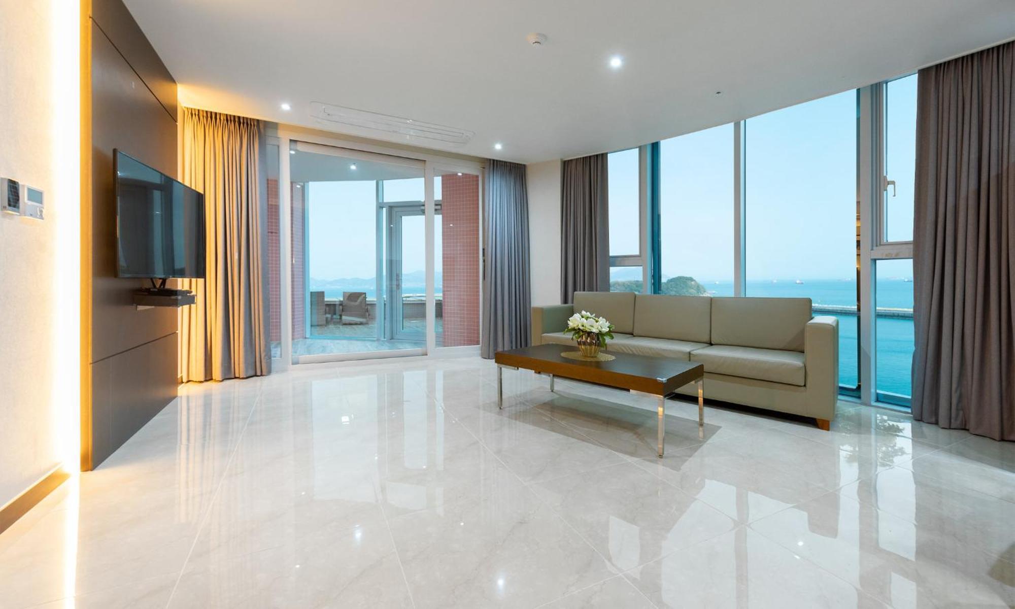 Venezia Hotel And Resort Йосу Екстериор снимка