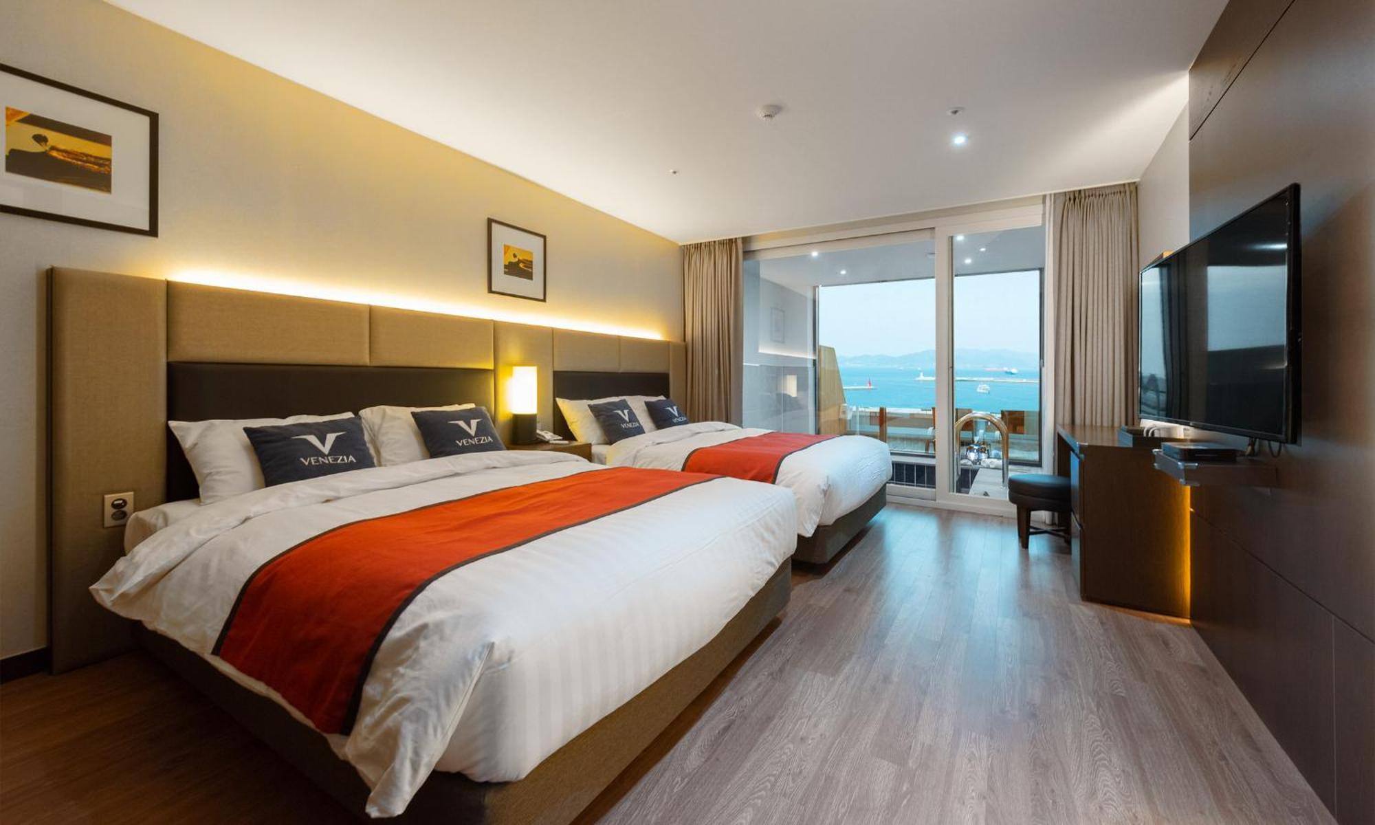 Venezia Hotel And Resort Йосу Екстериор снимка