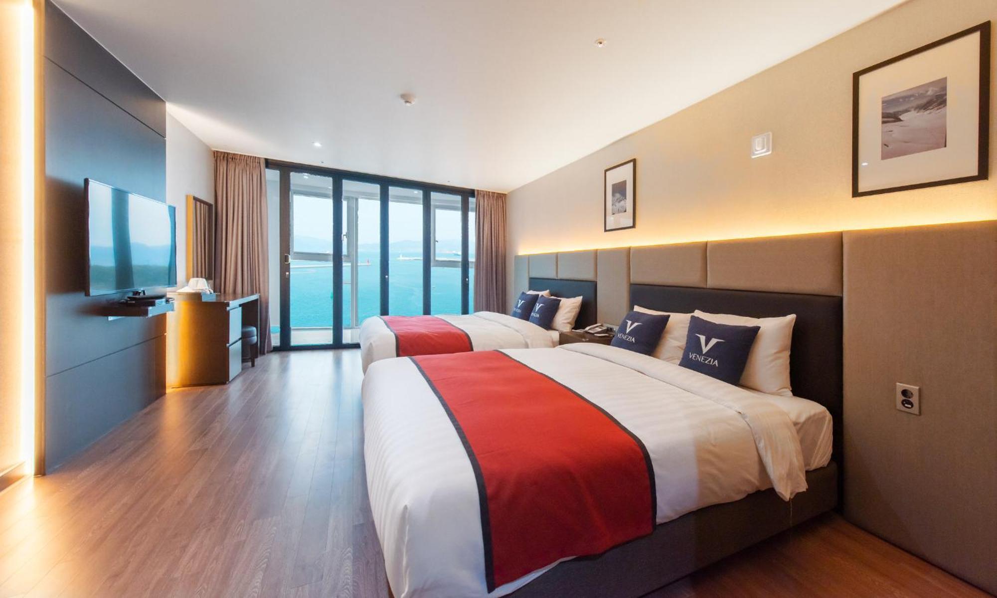 Venezia Hotel And Resort Йосу Екстериор снимка