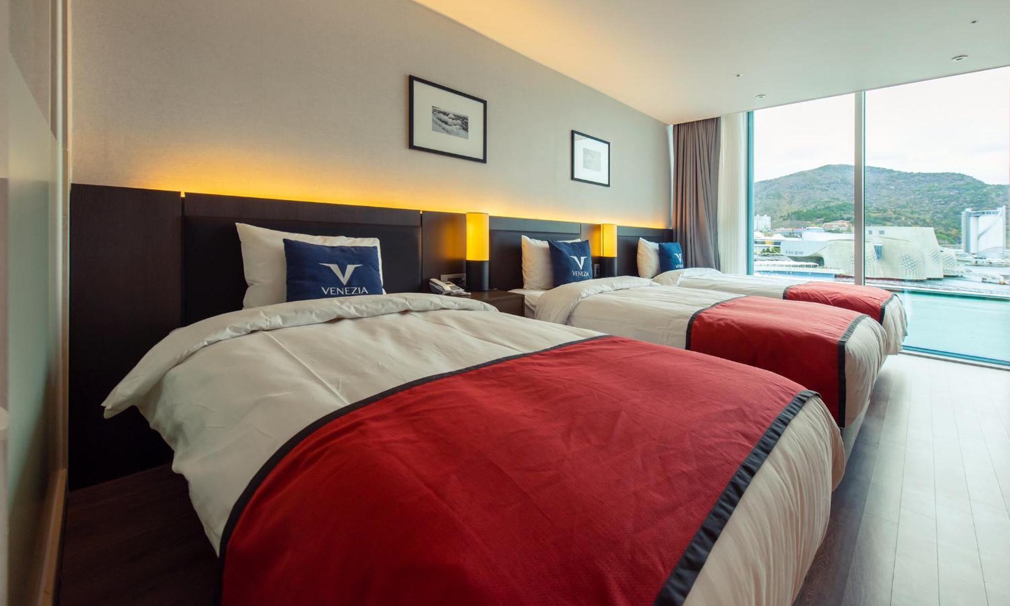 Venezia Hotel And Resort Йосу Екстериор снимка