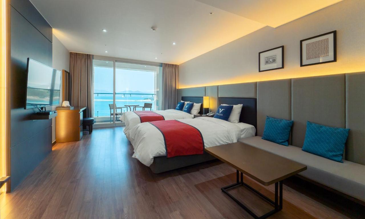 Venezia Hotel And Resort Йосу Екстериор снимка