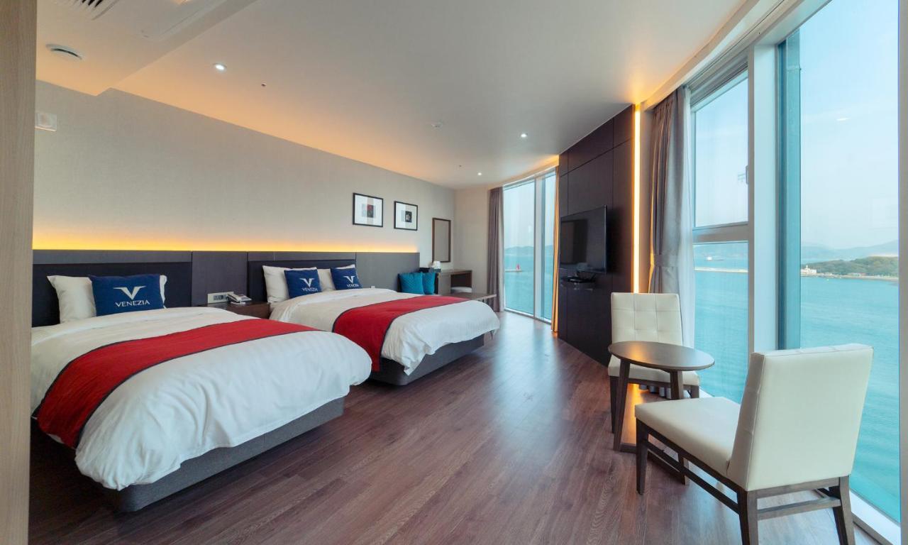 Venezia Hotel And Resort Йосу Екстериор снимка