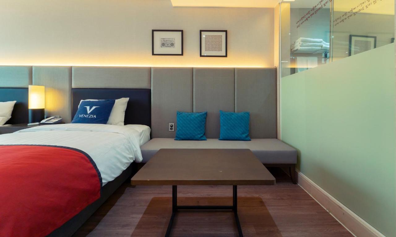 Venezia Hotel And Resort Йосу Екстериор снимка