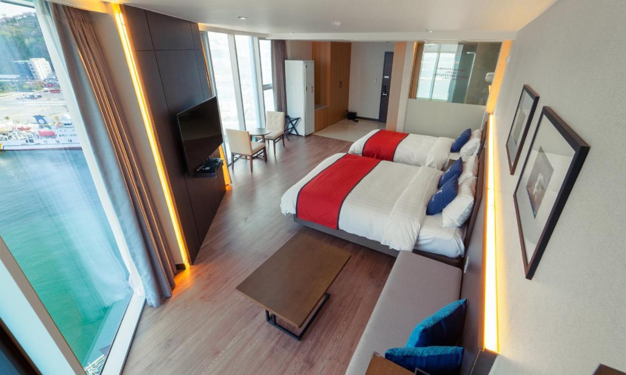 Venezia Hotel And Resort Йосу Екстериор снимка