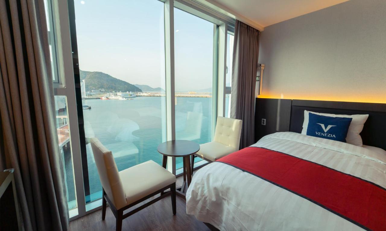 Venezia Hotel And Resort Йосу Екстериор снимка